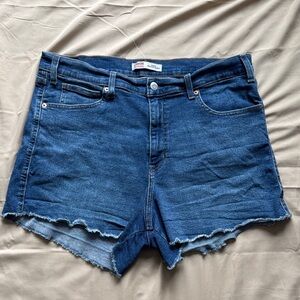 Women’s Levi’s Heritage High Rise Shorts with Frayed Hem Size 18 34